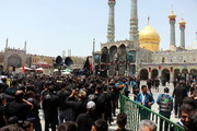تصاویر/ حرم حضرت معصومہ (س) میں 9 محرم الحرام کے جلوس کا منظر