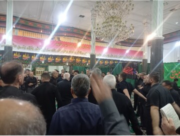 فیلم| برگزاری مراسم عزاداری شب نهم محرم الحرام در مسجد حضرت ابوالفضل شهر ایلام