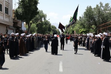 تصاویر/ هیات عزاداری بقیه الله الاعظم در ظهر تاسوعای حسینی در مرند