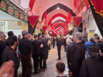 تصاویر/ عزاداری تاسوعای حسینی در بازار کاشان