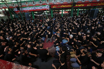 تصاویر/ مراسم عزداری ظهر تاسوعا در آسایشگاه جانبازان شهید مطهری اصفهان