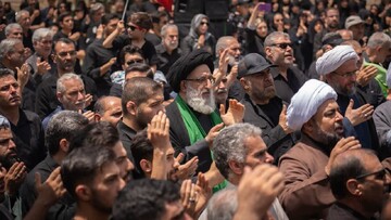 تصاویر| اجتماع پرشور عزاداران حسینی در کرج؛ سیاه‌پوشان تاسوعا در میدان قدس