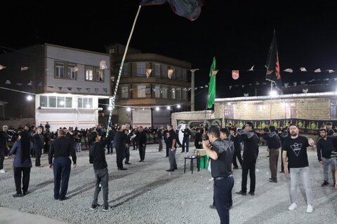 تصاویر/ مراسم سوگواری شب نهم محرم در نوشین شهر