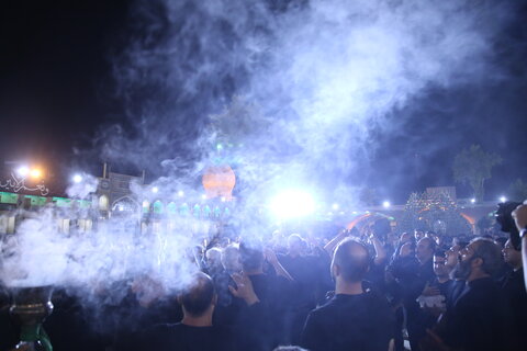 تصاویر| مراسم عزاداری شب تاسوعای حسینی در حرم مطهر شاهچراغ(ع)