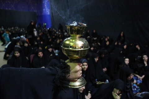 تصاویر / مراسم عزاداری شب تاسوعا در هیئت عاشوراییان اصفهان