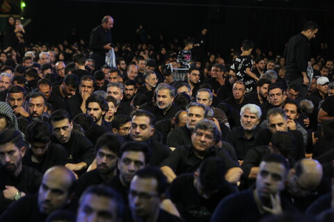 تصاویر / مراسم عزاداری شب تاسوعا در هیئت عاشوراییان اصفهان