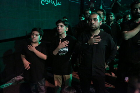 تصاویر / مراسم عزاداری شب تاسوعا در هیئت عاشوراییان اصفهان