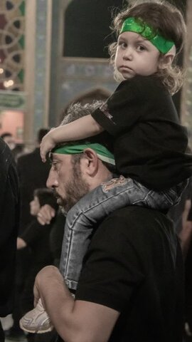 تصاویر/مراسم عزاداری شب تاسوعا هیئات مذهبی آران و بیدگل در حرم هلال بن علی (ع)