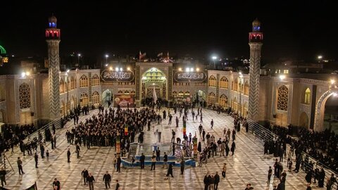 تصاویر/مراسم عزاداری شب تاسوعا هیئات مذهبی آران و بیدگل در حرم هلال بن علی (ع)