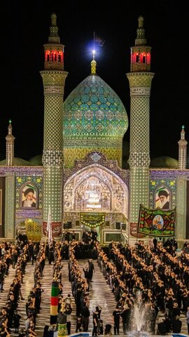 تصاویر/مراسم عزاداری شب تاسوعا هیئات مذهبی آران و بیدگل در حرم هلال بن علی (ع)