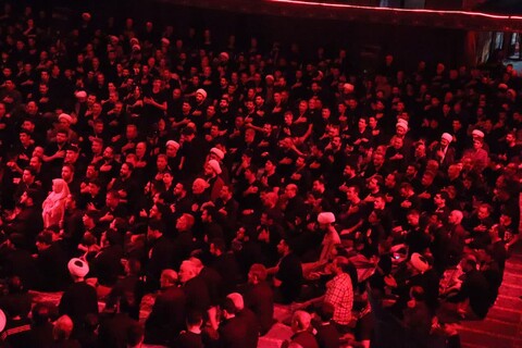 تصاویر/ مراسم سوگواری شب نهم محرم در مصلی ارومیه