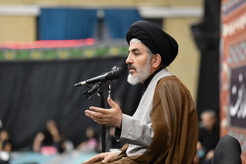 تصاویر/ مراسم سوگواری شب نهم محرم در مصلی ارومیه