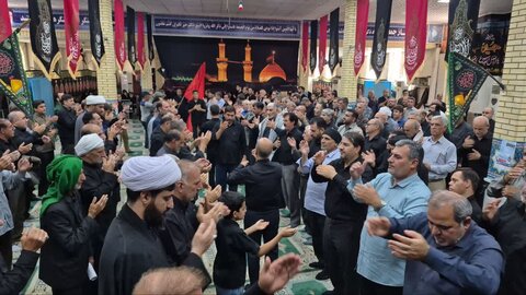 تصاویر/حضور پرشور مردم شهرستان دهلران در آیین تاسوعای حسینی