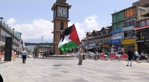 سرینگر میں آٹھویں محرم کا عظیم جلوس عزا: کشمیر بھر سے عزاداروں کی شرکت، فلسطین سے یکجہتی اور رہبرِ انقلاب سے وابستگی کا والہانہ اظہار