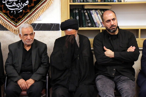 تصاویر/ مراسم عزاداری ظهر تاسوعا حسینی در دفتر مرجع عالیقدر آیت الله مکارم شیرازی