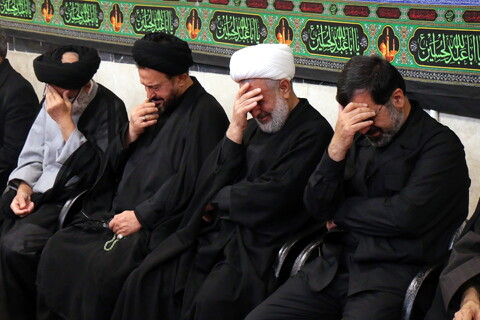 تصاویر/ مراسم عزاداری ظهر تاسوعا حسینی در دفتر مرجع عالیقدر آیت الله مکارم شیرازی