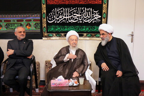 تصاویر/ مراسم عزاداری ظهر تاسوعا حسینی در دفتر مرجع عالیقدر آیت الله مکارم شیرازی