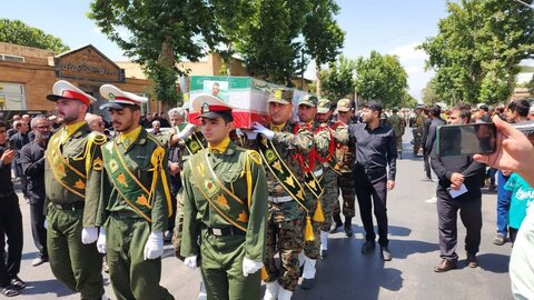 تصاویر/ تشییع پیکر مطهر شهید امیرحسین باقرلو در خوی