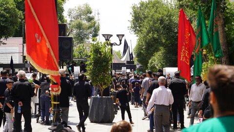 تصاویر/ عزاداری مردم شهرستان خوی در روز تاسوعای حسینی