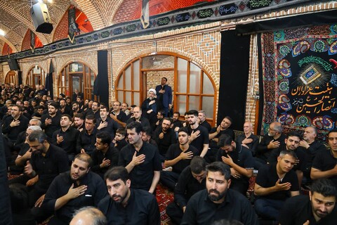 تصاویر | مراسم تاسوعای حسینی در هیئت انصار الحسین (ع) تبریز