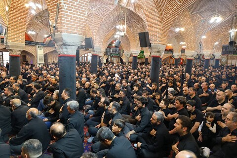 تصاویر | مراسم تاسوعای حسینی در هیئت انصار الحسین (ع) تبریز