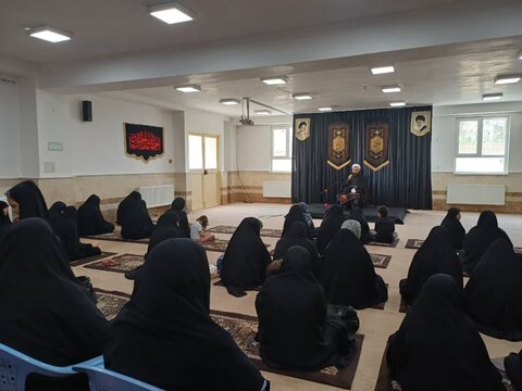 تصاویر/ عزاداری روز تاسوعای حسینی در مدرسه علمیه زینب کبری (س) ارومیه