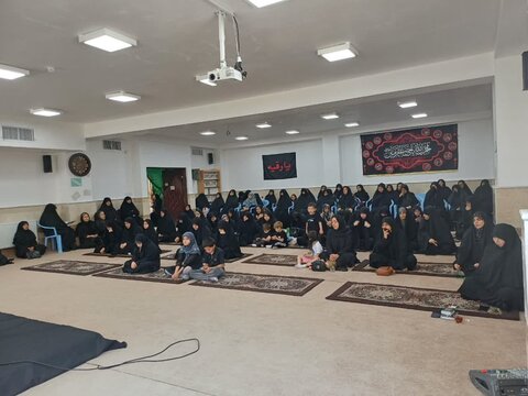 تصاویر/ عزاداری روز تاسوعای حسینی در مدرسه علمیه زینب کبری (س) ارومیه