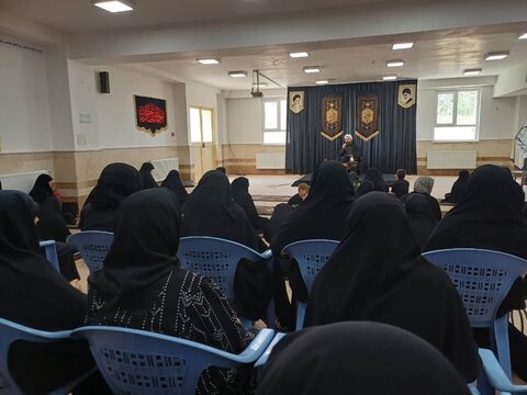 تصاویر/ عزاداری روز تاسوعای حسینی در مدرسه علمیه زینب کبری (س) ارومیه