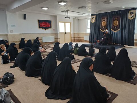 تصاویر/ عزاداری روز تاسوعای حسینی در مدرسه علمیه زینب کبری (س) ارومیه