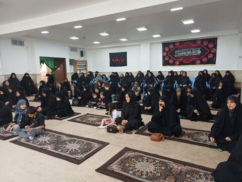 تصاویر/ عزاداری روز تاسوعای حسینی در مدرسه علمیه زینب کبری (س) ارومیه