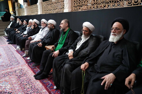 تصاویر / مراسم عزاداری روز تاسوعای حسینی در بیت مرحوم آیت الله العظمی بروجردی (ره)