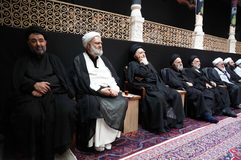تصاویر / مراسم عزاداری روز تاسوعای حسینی در بیت مرحوم آیت الله العظمی بروجردی (ره)