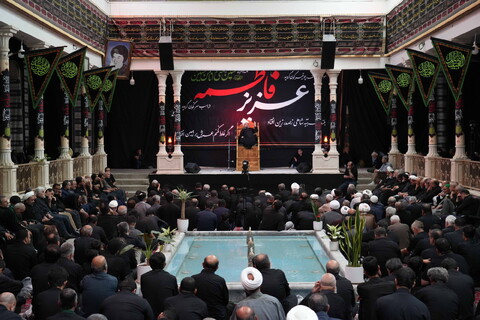 تصاویر / مراسم عزاداری روز تاسوعای حسینی در بیت مرحوم آیت الله العظمی بروجردی (ره)