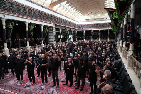 تصاویر / مراسم عزاداری روز تاسوعای حسینی در بیت مرحوم آیت الله العظمی بروجردی (ره)