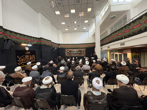 تصاویر / مراسم عزاداری روز تاسوعای حسینی در بیت آیت الله العظمی نوری همدانی