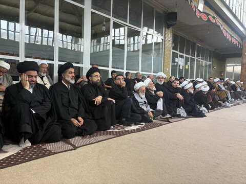 تصاویر / مراسم عزاداری روز تاسوعای حسینی در بیت آیت الله العظمی سیستانی در قم