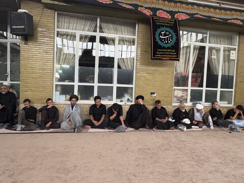 تصاویر / مراسم عزاداری روز تاسوعای حسینی در بیت آیت الله العظمی سیستانی در قم