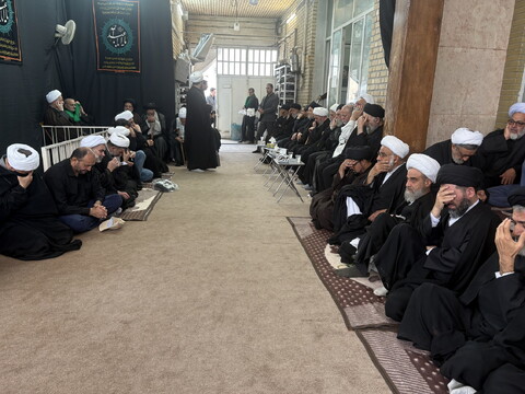 تصاویر / مراسم عزاداری روز تاسوعای حسینی در بیت آیت الله العظمی سیستانی در قم