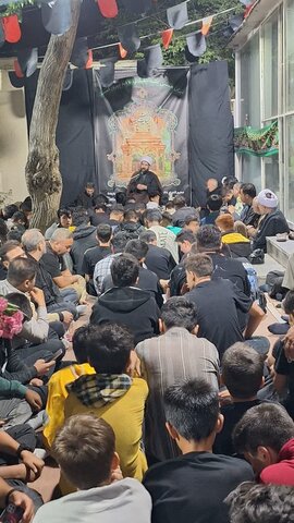 تصاویر / مراسم سوگواری مردم شهرستان تاکستان در دفتر نماینده مردم قزوین در مجلس خبرگان رهبری