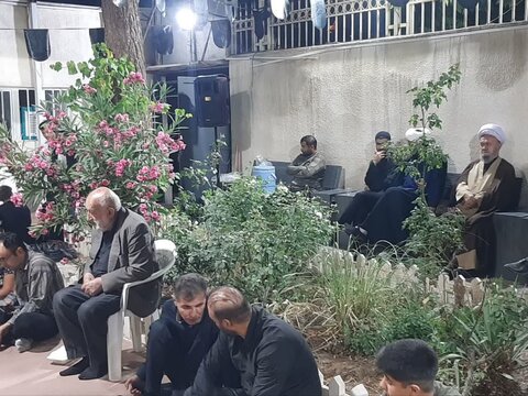 تصاویر / مراسم سوگواری مردم شهرستان تاکستان در دفتر نماینده مردم قزوین در مجلس خبرگان رهبری