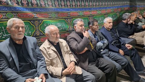 تصاویر / مراسم سوگواری مردم شهرستان تاکستان در دفتر نماینده مردم قزوین در مجلس خبرگان رهبری