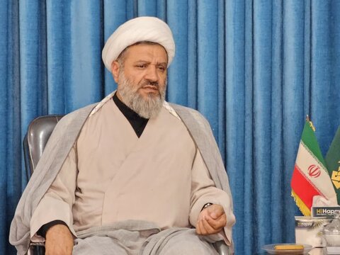 تصاویر /  نشست روحانیون ومبلغین بویین زهرا با مسئول نمایندگی ولی فقیه در سپاه استان قزوین