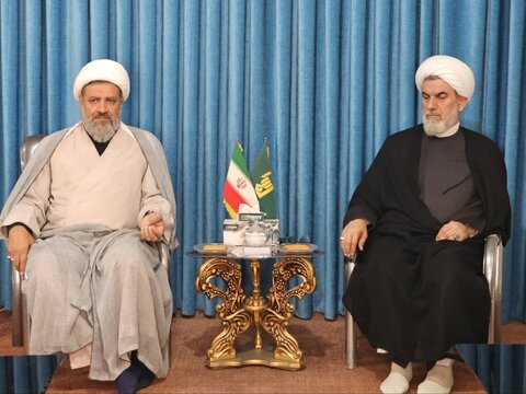 تصاویر /  نشست روحانیون ومبلغین بویین زهرا با مسئول نمایندگی ولی فقیه در سپاه استان قزوین