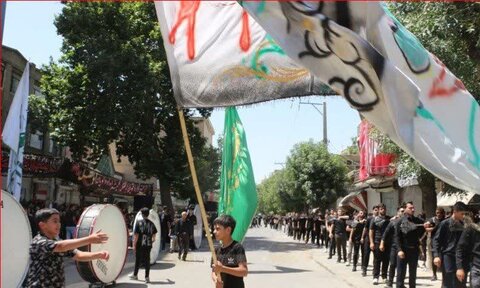 تصاویر/ عزاداری مردم ولایتمدار و شهیدپرور میاندوآب در تاسوعای حسینی