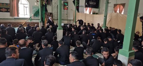 تصاویر / حضور امام جمعه شهرستان آبیک در مساجد آبیک در ایام ماه محرم