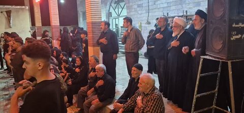 تصاویر / حضور امام جمعه شهرستان آبیک در مساجد آبیک در ایام ماه محرم