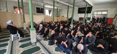 تصاویر / حضور امام جمعه شهرستان آبیک در مساجد آبیک در ایام ماه محرم