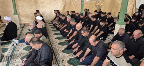 تصاویر / حضور امام جمعه شهرستان آبیک در مساجد آبیک در ایام ماه محرم