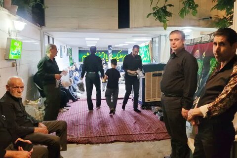 تصاویر/عزاداری تاسوعای حسینی در منزل استاندار مرکزی