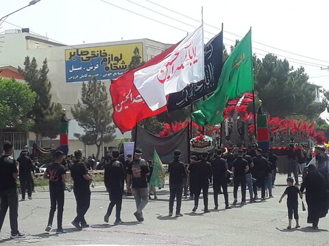 تصاویر/اجتماع مردم شهر غرق آباد در روز تاسوعای حسینی